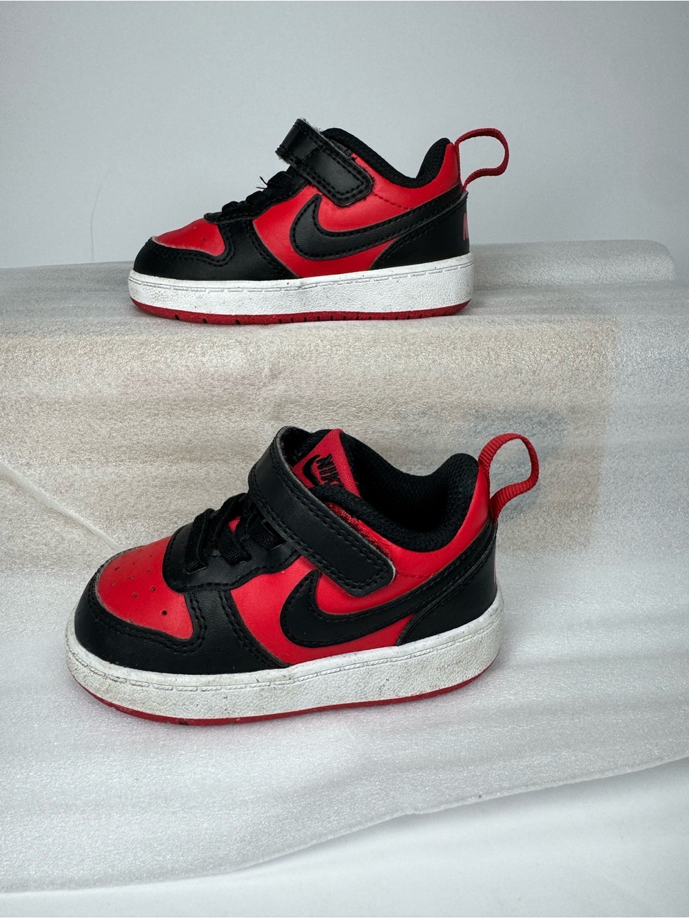 Nike Court Borough Kids/infant size 5c Red and Black Low-Top Sneaker